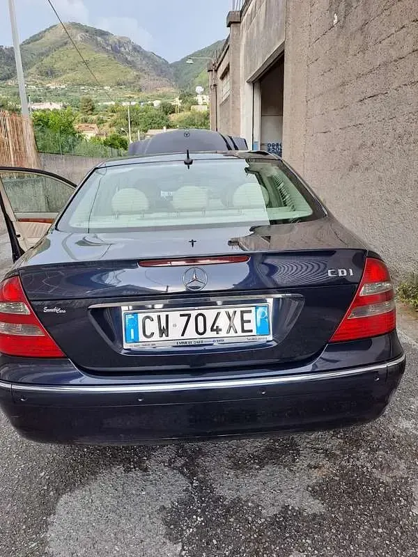 Usata Mercedes E220 Elegance 150 CV (110 kW) 2005 Berlina