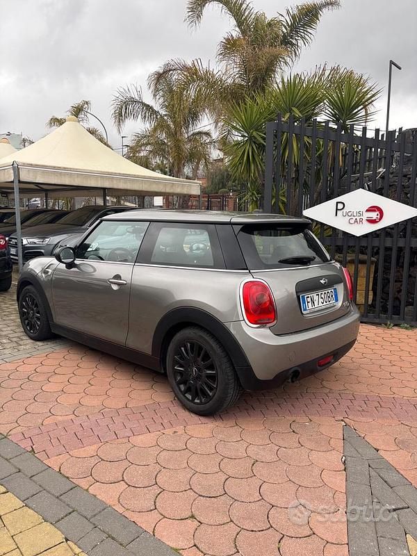 Usata Mini John Cooper Works Hype 95 CV (69 kW) 2018 Marrone Utilitaria