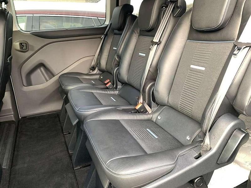 Usata Ford Tourneo Custom 79 CV (58 kW) 2022 Argento Furgone