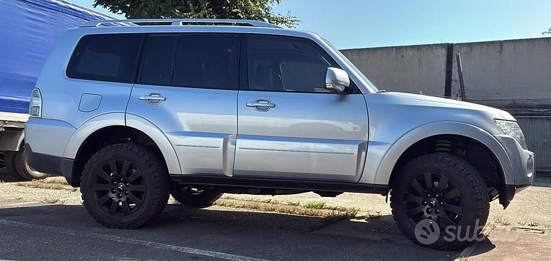Usata 2007 Mitsubishi Pajero SUV | 19.999 € - Immagine 1/4