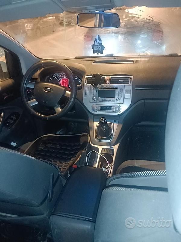 Usata Ford Kuga 140 CV (102 kW) 2010 Bianco SUV