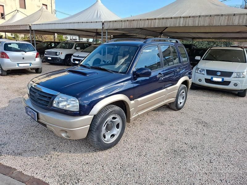 Usata Suzuki Grand Vitara 108 CV (79 kW) 2002 Blu Station wagon