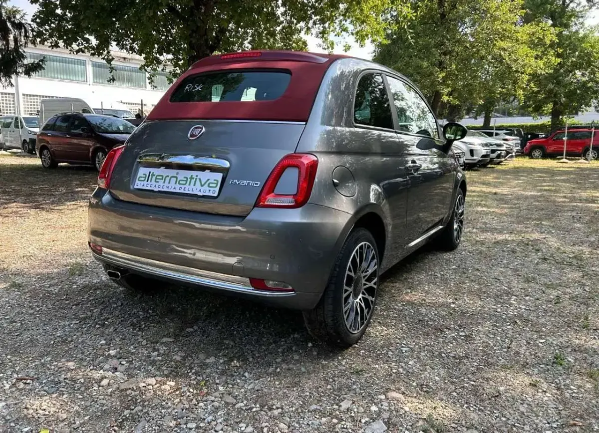 Usata Fiat 500C Dolcevita 69 CV (50 kW) 2023 Grigio pompei Cabrio