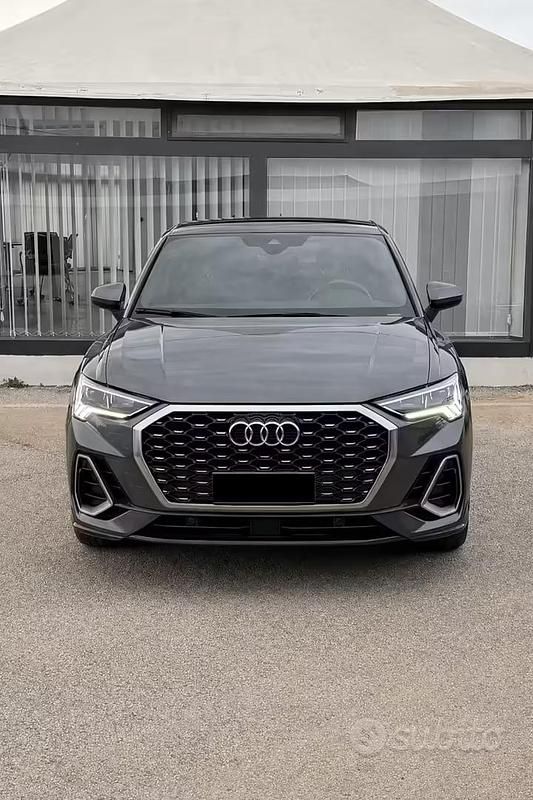 Usata Audi Q3 Comfort 150 CV (110 kW) 2022 Grigio SUV
