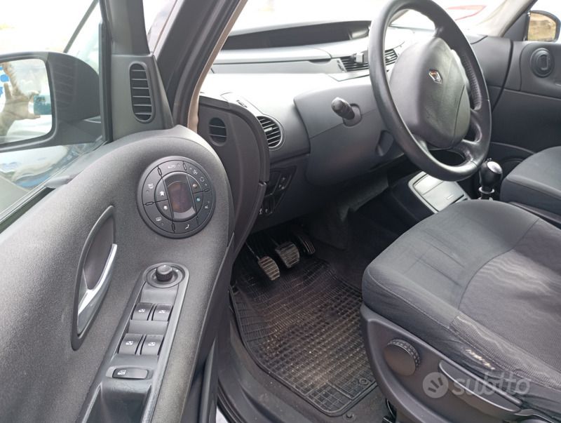 Usata Renault Espace 150 CV (110 kW) 2007 Nero Monovolume