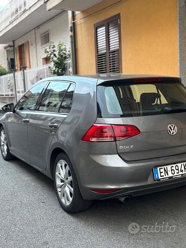 Usata VW Golf VII Highline 110 CV (80 kW) 2013 Grigio Berlina