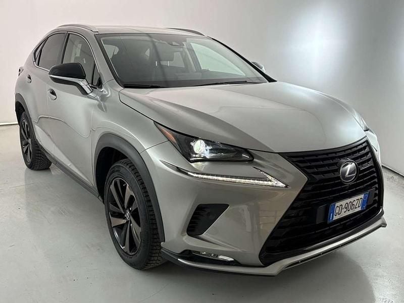 Usata Lexus NX300h 155 CV (114 kW) 2021 Argento SUV