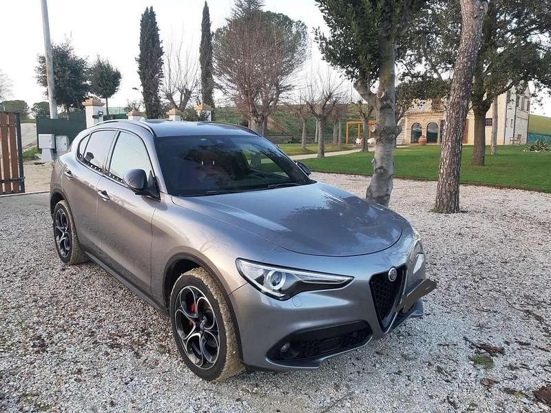Usata Alfa Romeo Stelvio Tech Edition 209 CV (153 kW) 2019 Grigio SUV