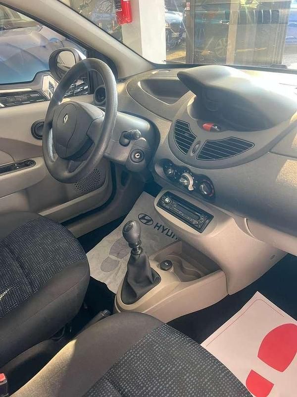 Usata Renault Twingo Dynamique 58 CV (42 kW) 2008 Argento Utilitaria