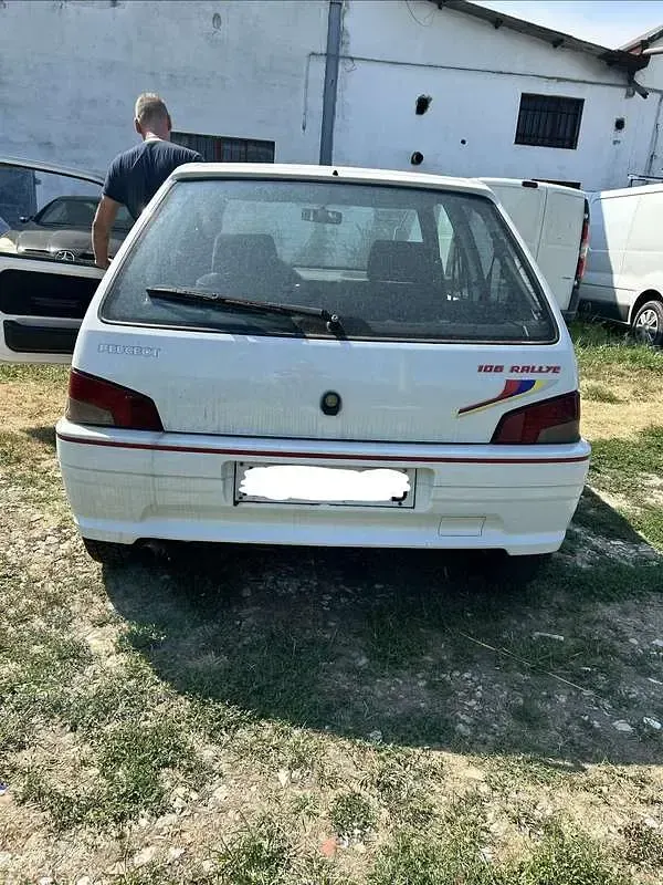 Usata Peugeot 106 98 CV (72 kW) 1994 Utilitaria