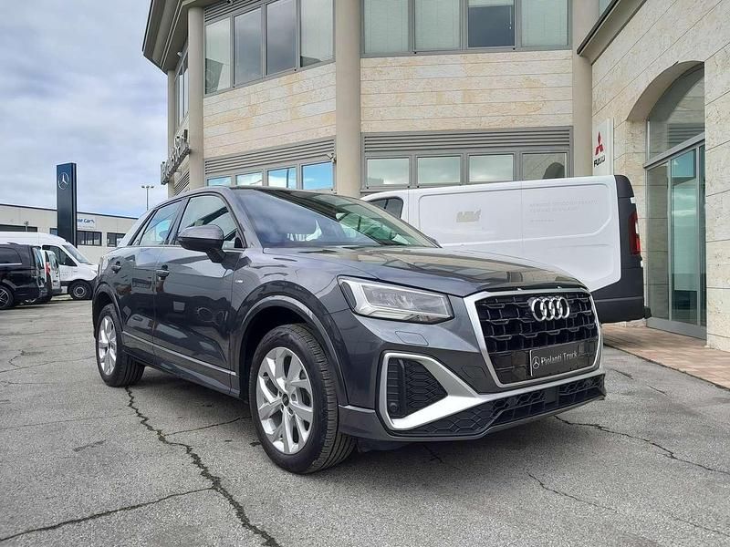 Usata Audi Q2 S-Line 110 CV (80 kW) 2021 Grigio SUV