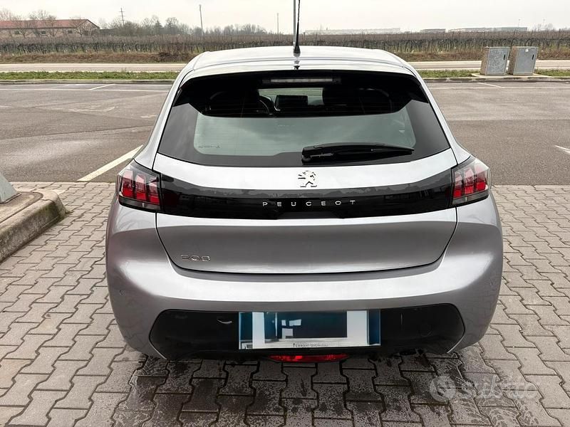 Usata Peugeot 208 Active 101 CV (74 kW) 2020 Grigio Utilitaria