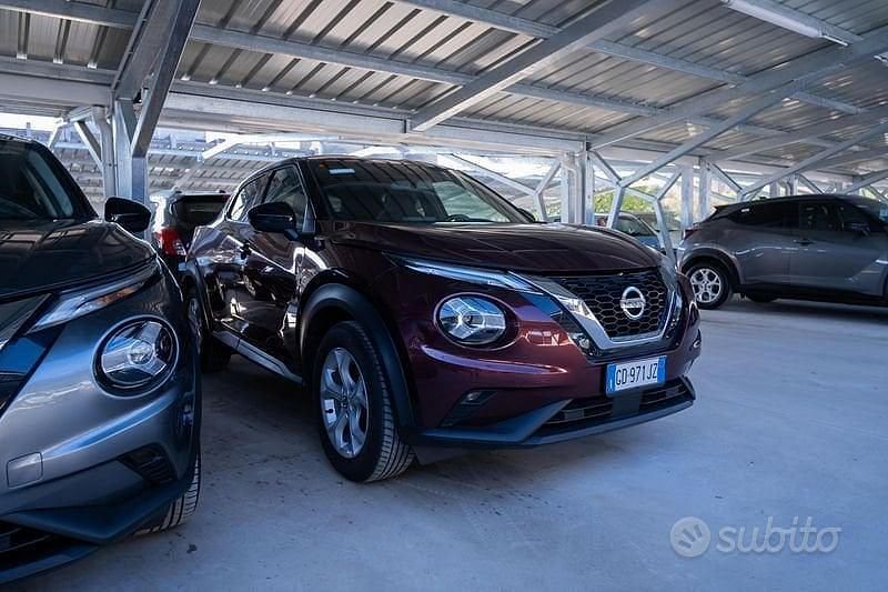 Usata Nissan Juke N-Connecta 117 CV (86 kW) 2020 Bordeaux SUV