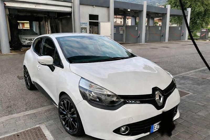 Usata Renault Clio IV 75 CV (55 kW) 2015 Bianco Berlina