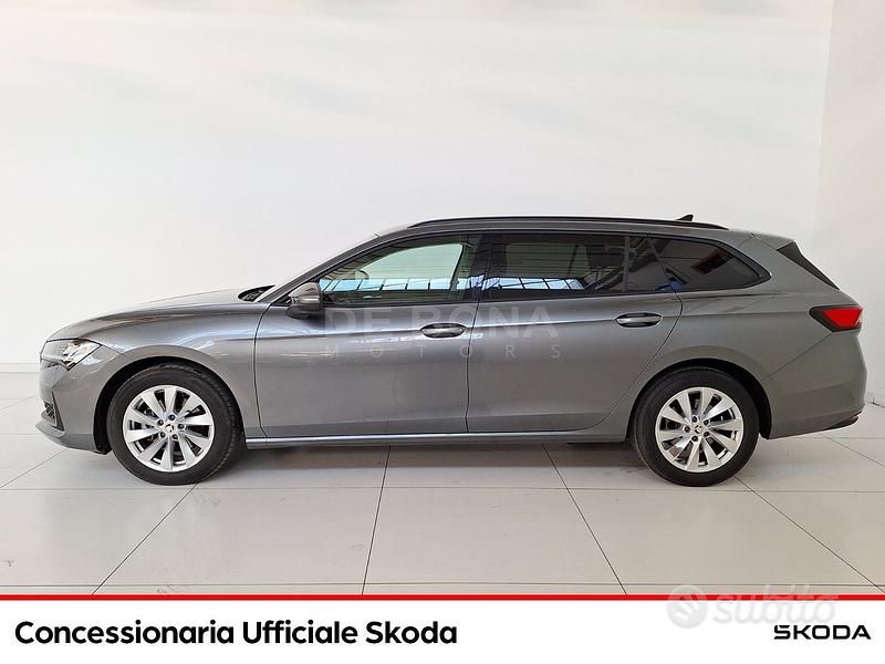 Usata Skoda Superb Selection 150 CV (110 kW) 2024 Grigio graphite Station wagon