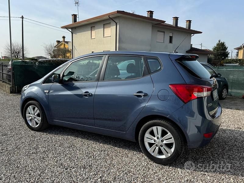 Usata Hyundai ix20 90 CV (66 kW) 2011 Blu Utilitaria
