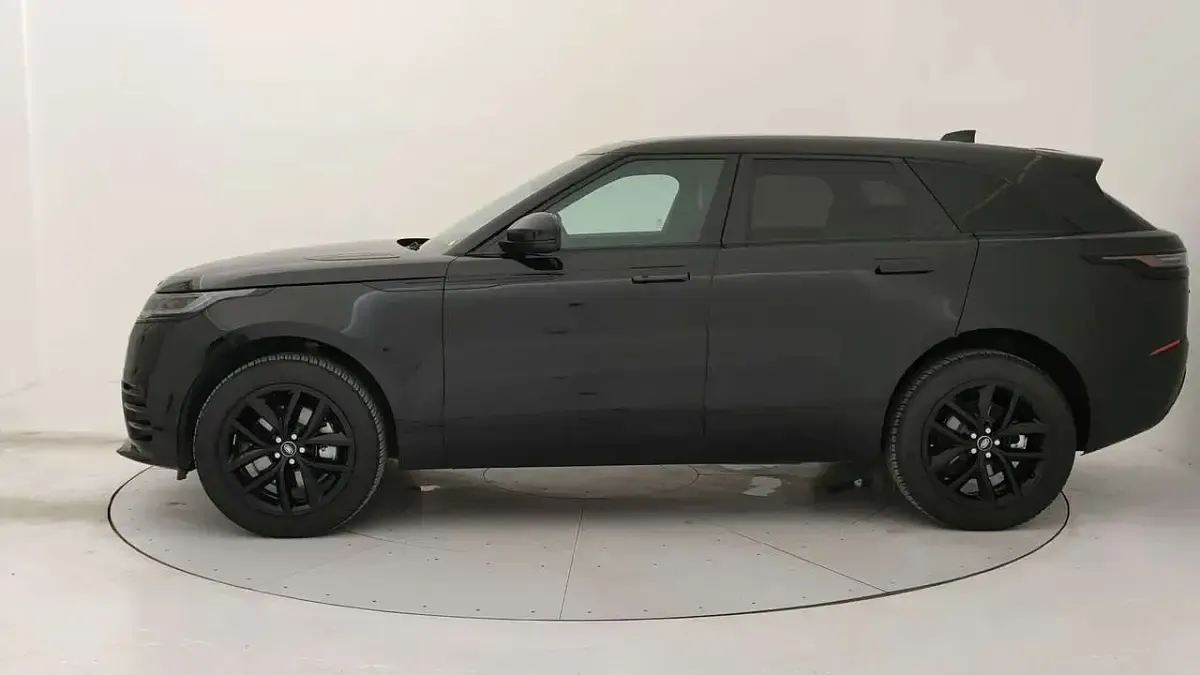 Usata Land Rover Range Rover Velar SE Dynamic 204 CV (150 kW) 2024 Nero SUV