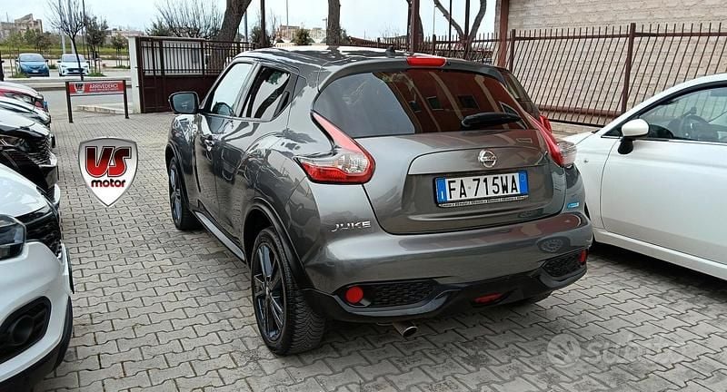 Usata Nissan Juke Tekna 110 CV (80 kW) 2015 Grigio SUV