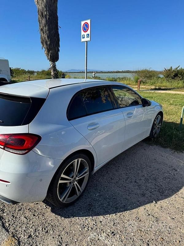 Usata Mercedes 180 116 CV (85 kW) 2019 Bianco Berlina