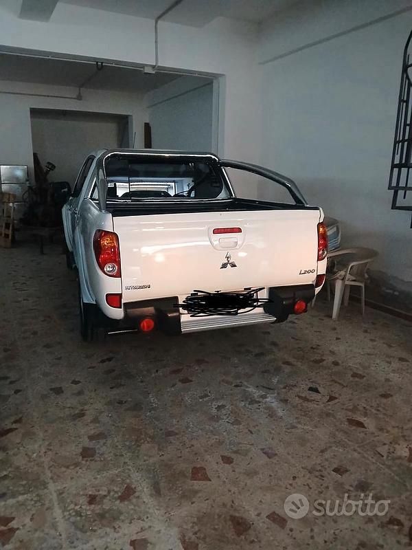 Usata Mitsubishi L200 2015 Bianco Pick-up