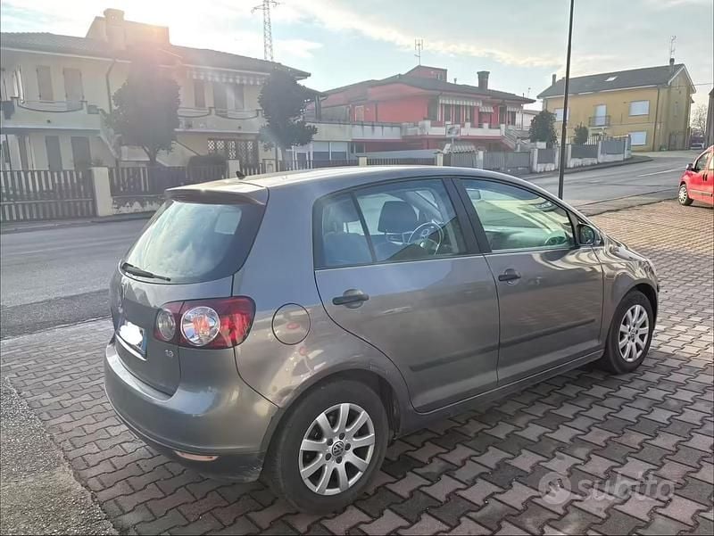 Usata VW Golf Plus Cross 2009 Grigio Monovolume