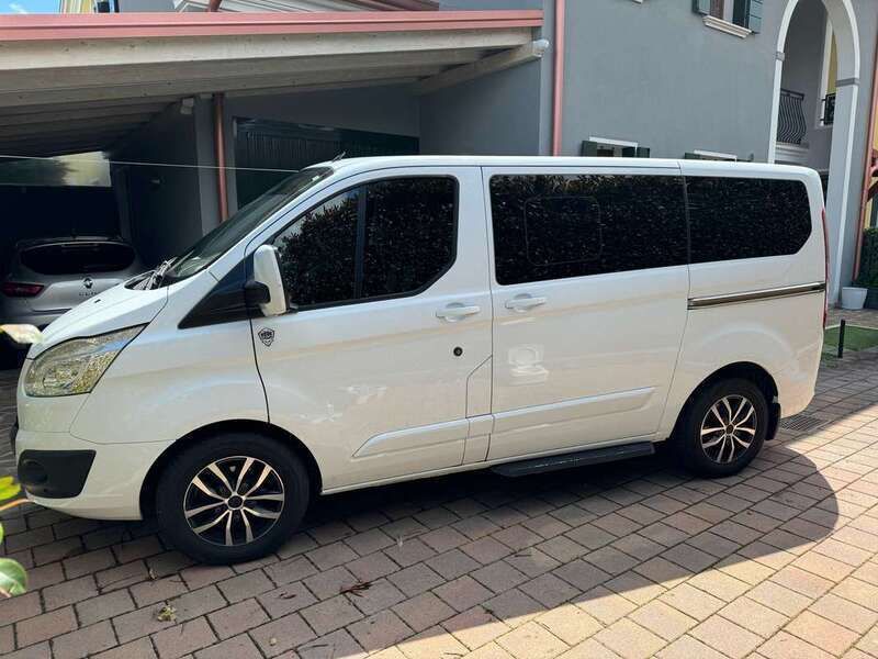 Venduto Ford Tourneo Custom Titanium . - auto usate in vendita