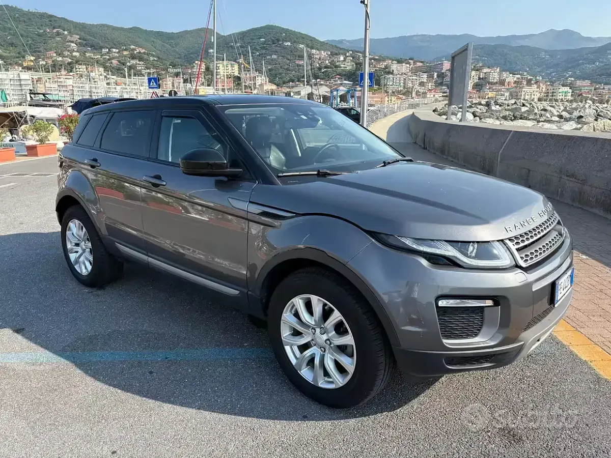 Usata Land Rover Range Rover evoque 150 CV (110 kW) 2016 Grigio Station wagon