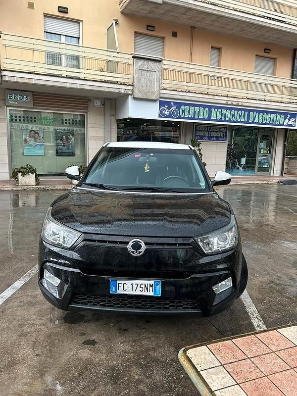 Usata Ssangyong (KGM) Tivoli 2016 Nero SUV