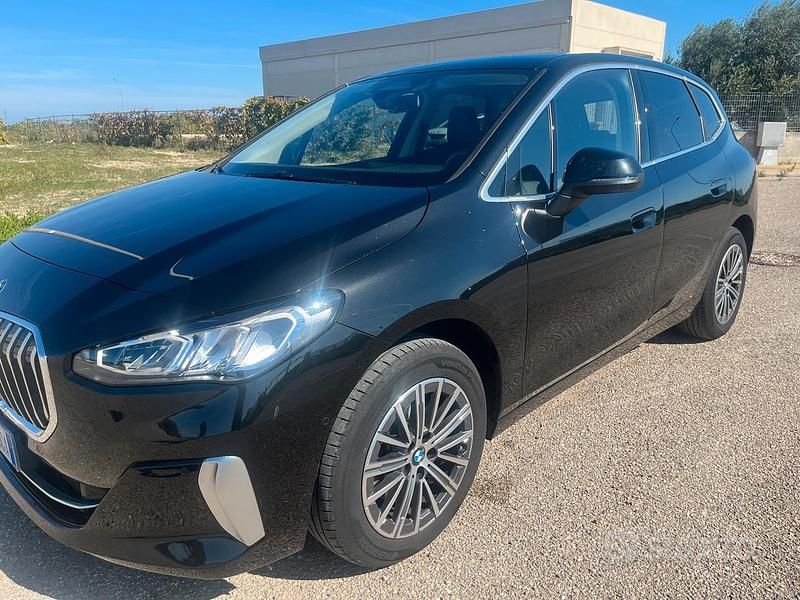 Usata BMW 218 Active Tourer Luxury Line 150 CV (110 kW) 2024 Nero Monovolume