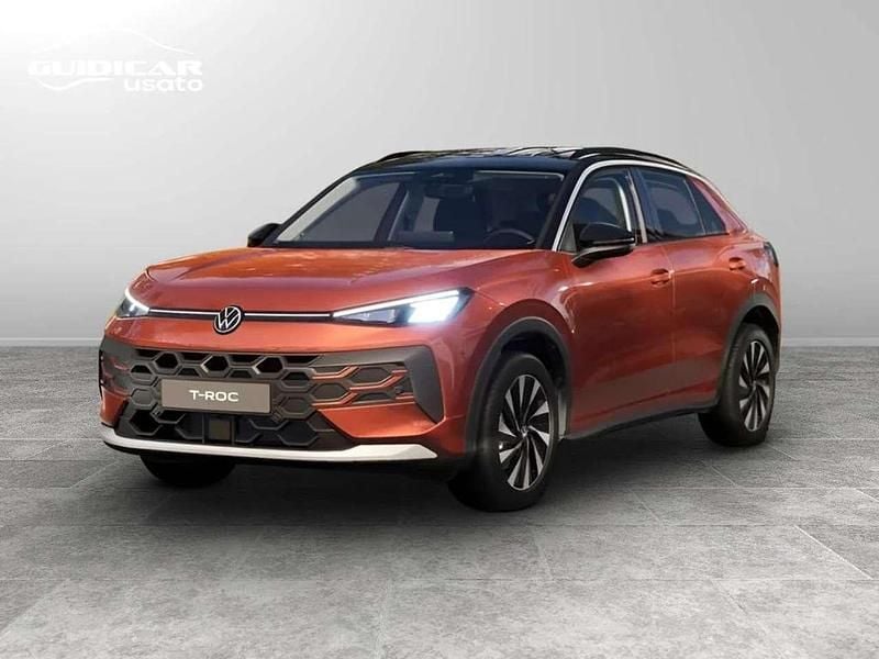Nuova VW T-Roc Life 116 CV (85 kW) 2026 Flame red metallizzato nero SUV