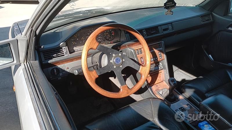 Usata Mercedes 200 Sportline 118 CV (86 kW) 1992 Grigio Coupé