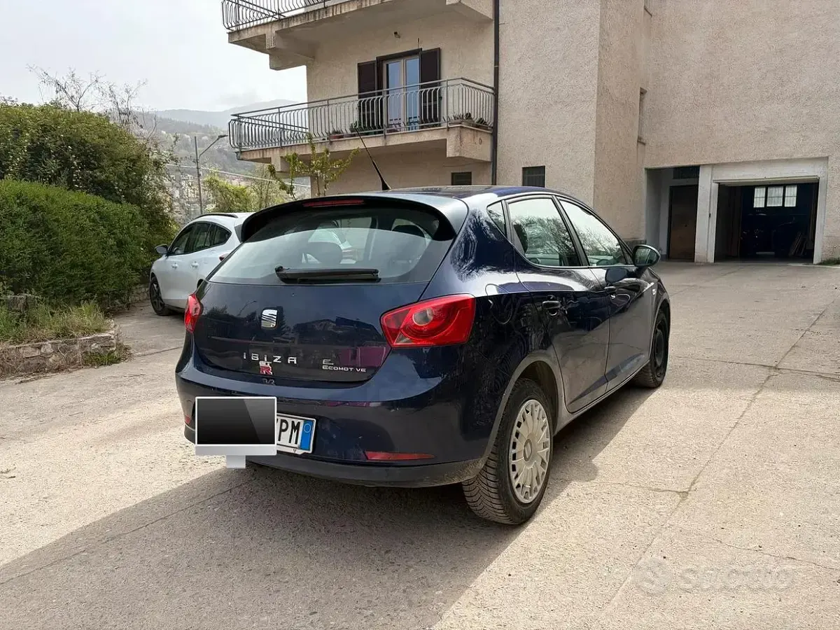 Begagnad Seat Ibiza Ecomotive 75 HK (55 kW) 2011 Blå Halvkombi