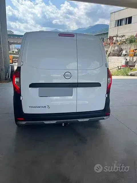 Usata Nissan Townstar 131 CV (96 kW) 2022 Bianco Monovolume