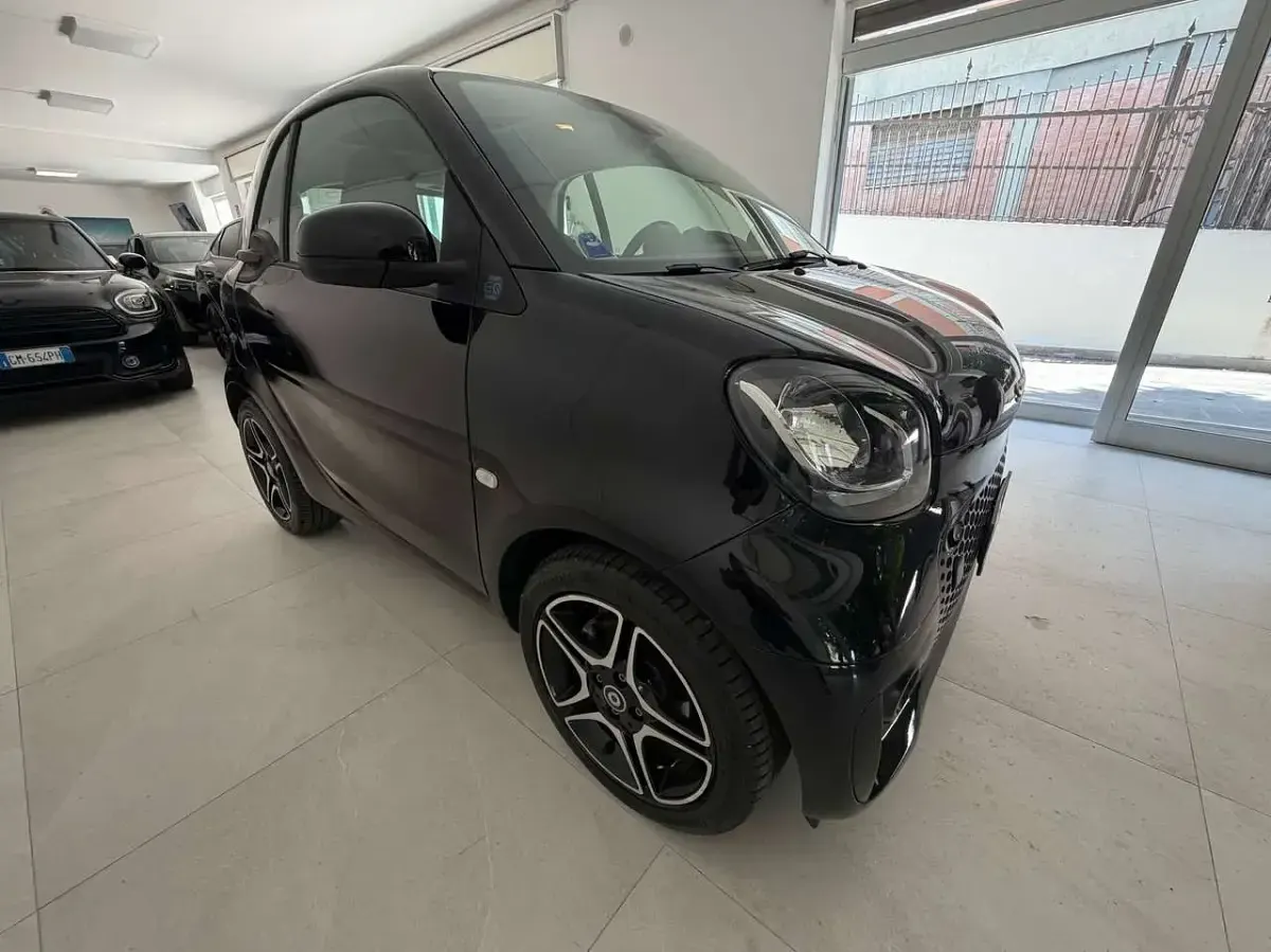 Usata Smart ForTwo Coupé Pulse 41 kW (56 CV) 2021 Nero Utilitaria