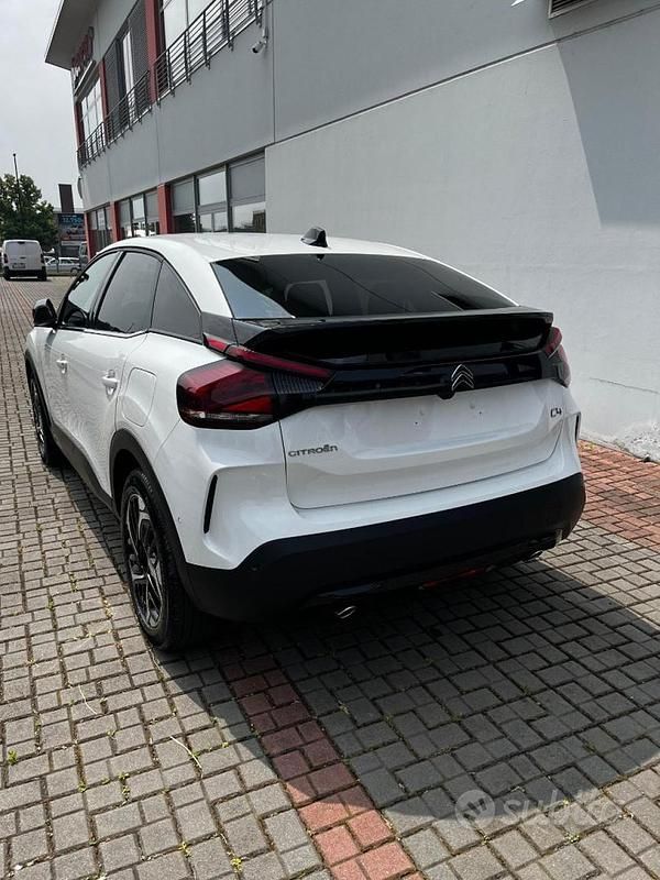 Usata Citroën C4 PureTech 2024 Bianco Berlina