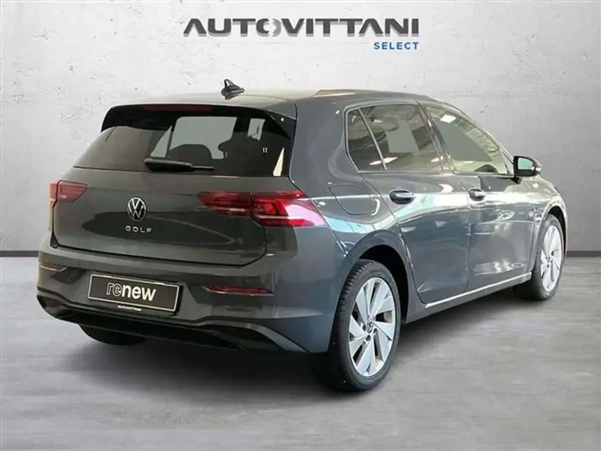 Usata VW Golf VIII Edition 116 CV (85 kW) 2025 Grigio scuro Berlina