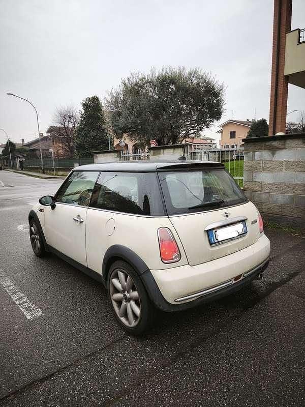 Usata Mini Cooper Coupé 116 CV (85 kW) 2004 Bianco Coupé