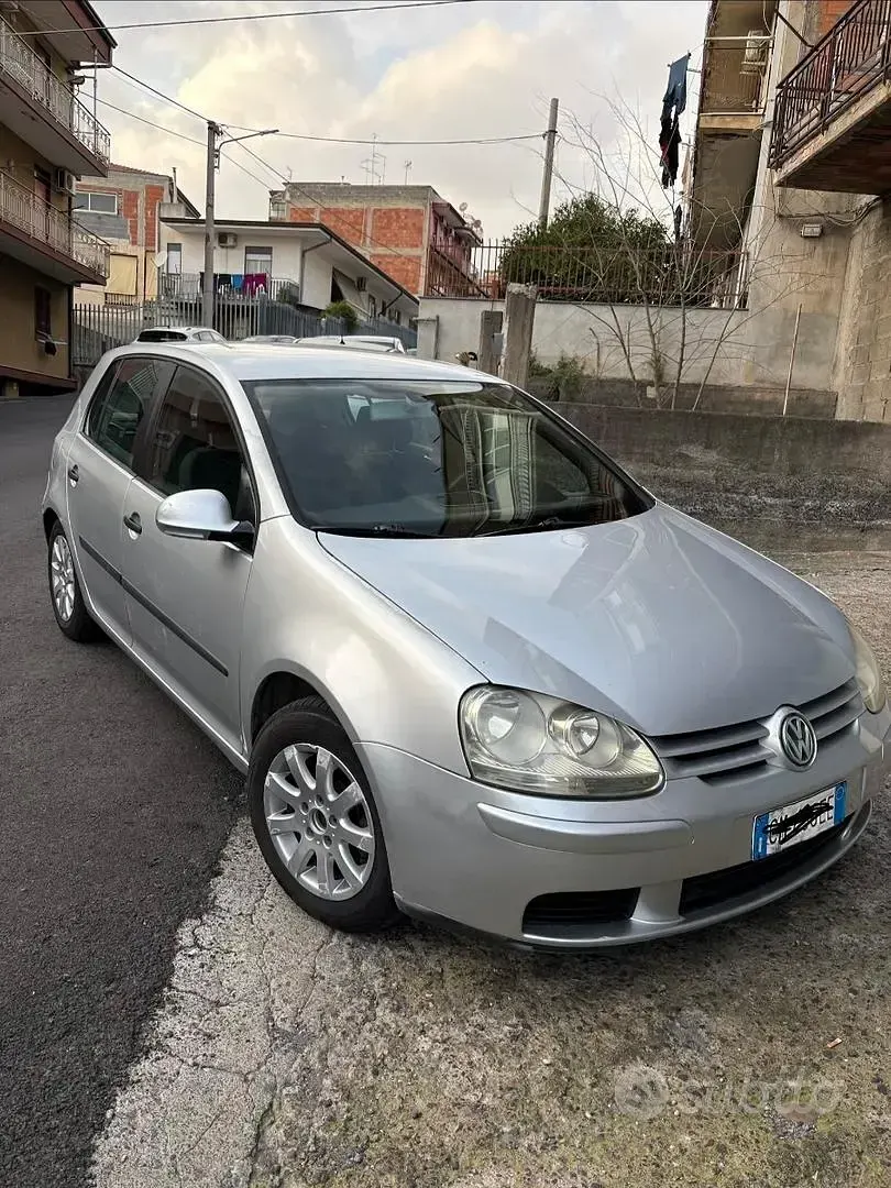 Usata VW Golf IV 2004 Grigio Utilitaria