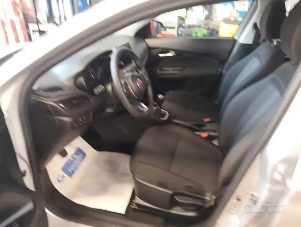 Usata Fiat Tipo 100 CV (73 kW) 2023 Grigio Berlina
