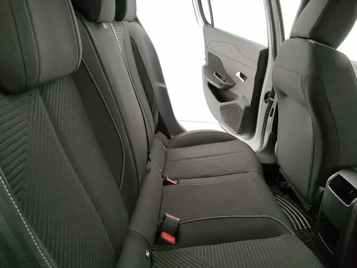 Usata Peugeot 308 Active 2024 Bianco Berlina