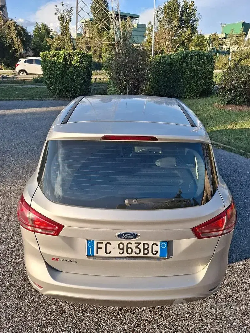 Usata Ford B-MAX 90 CV (66 kW) 2016 Grigio Monovolume