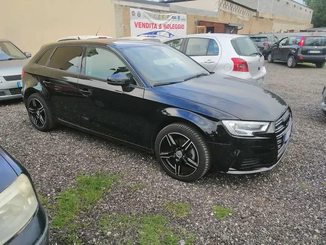 Gebraucht Audi A3 Ambiente 116 PS (85 kW) 2018 Schwarz Limousine