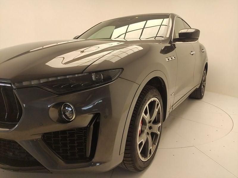 Usata Maserati Levante 250 CV (183 kW) 2020 Grigio SUV