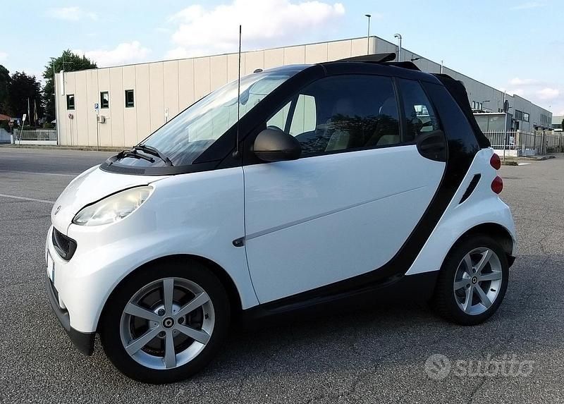 Usata Smart ForTwo Cabrio 84 CV (61 kW) 2009 Bianco Cabrio