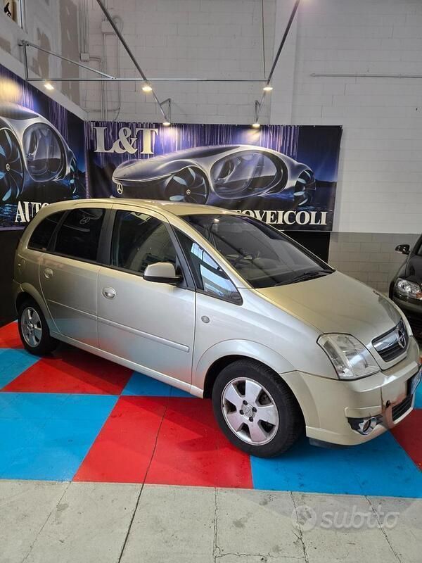 Usata Opel Meriva Enjoy 105 CV (77 kW) 2007 Grigio Monovolume