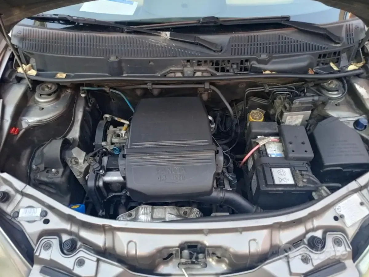 Usata Lancia Ypsilon 60 CV (44 kW) 2004 Utilitaria
