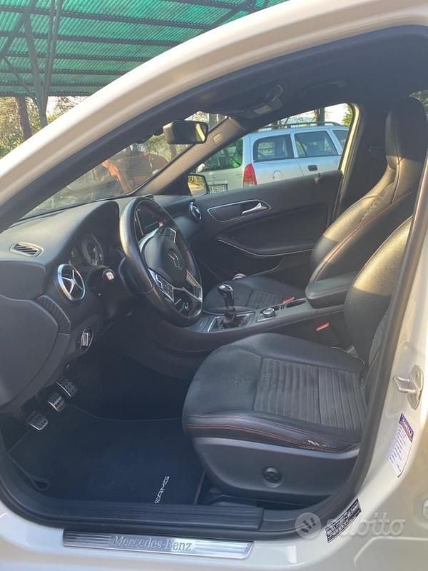 Usata Mercedes A180 Premium 122 CV (89 kW) 2014 Bianco Berlina