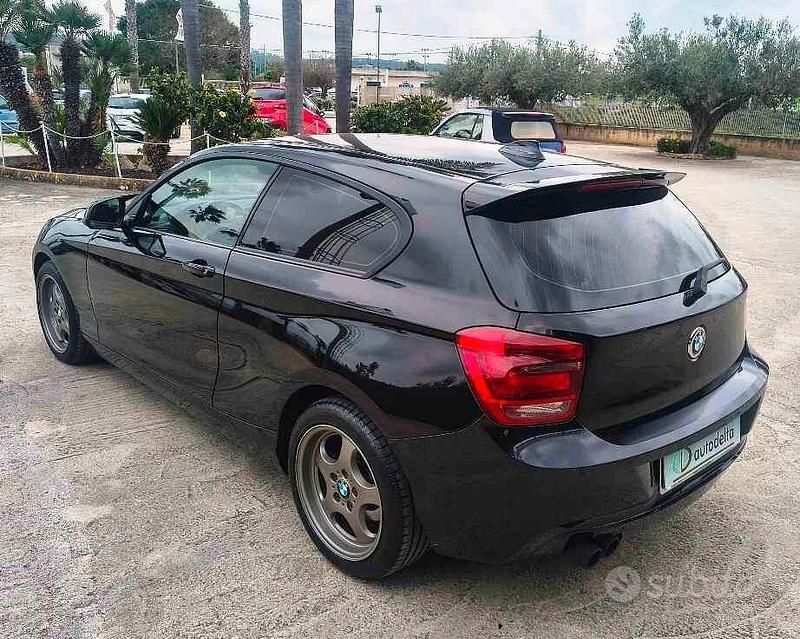 Usata BMW 118 Sport Line 142 CV (104 kW) 2013 Nero Utilitaria