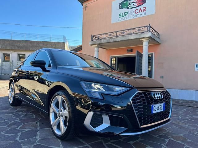 Nero Usata 2022 Audi A3 Sportback S-Line Utilitaria | 29.000 € (Buon prezzo) - Immagine 1/4