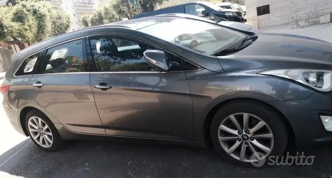 Usata Hyundai i40 136 CV (100 kW) 2012 Grigio Station wagon